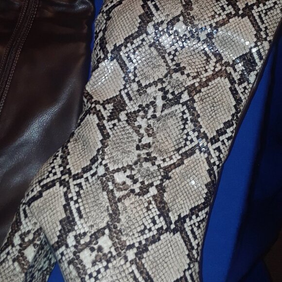 Better Half Snakeskin Color / Block Boots SNAKESKIN / BROWN - Picture 5 of 6